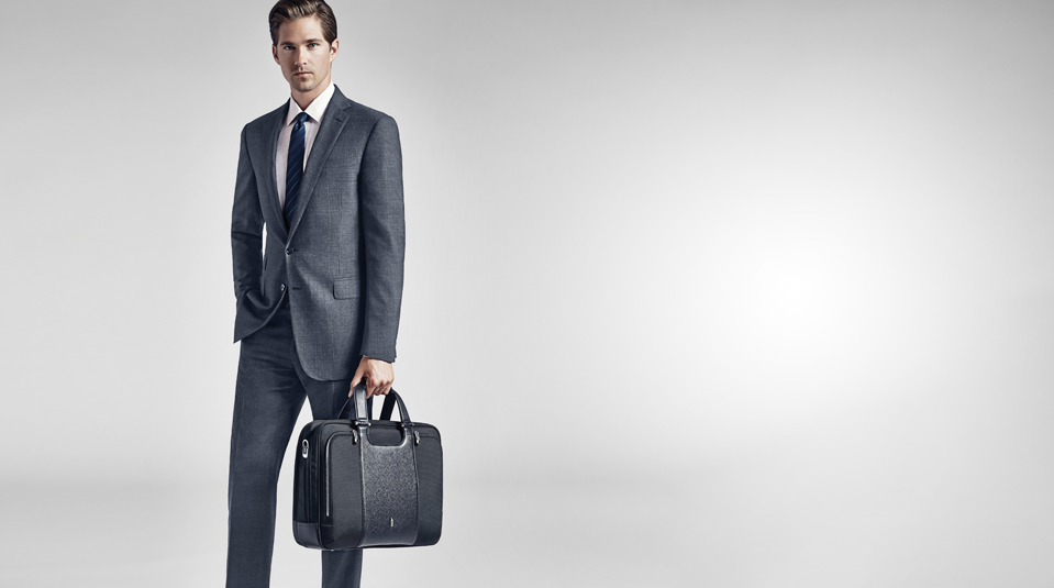 Luxury luggage sets and leather travel bags from Hartmann